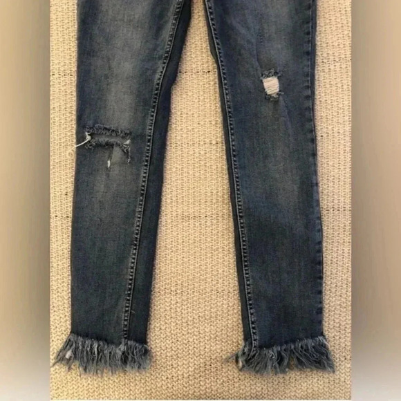 Free People | EUC Women’s Great Heights Skinny Jeans Frayed Hem Size 27 - Picture 2 of 9